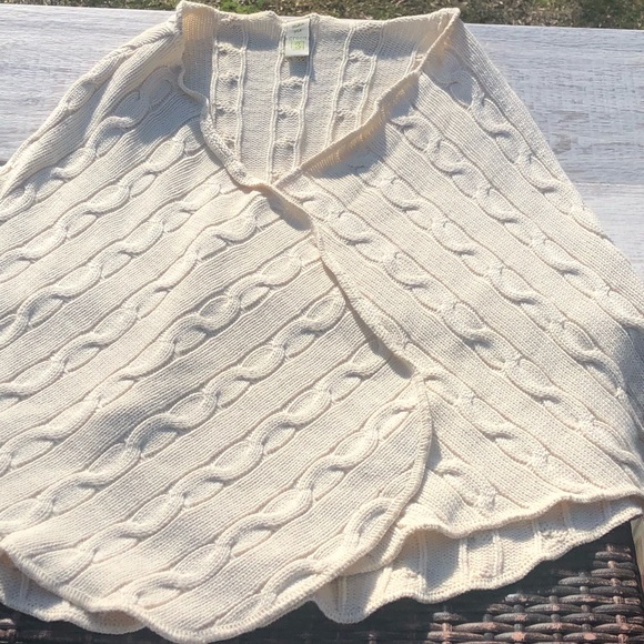 Green 3 100% cotton shawl in a cable pattern - Picture 12 of 12